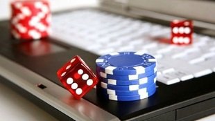 Filipino player watching live dealer baccarat on phsky site mobile browser